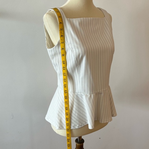 W by Worth White and Black Pinstripe Sleeveless Peplum Top - Size 0 - Picture 10 of 11